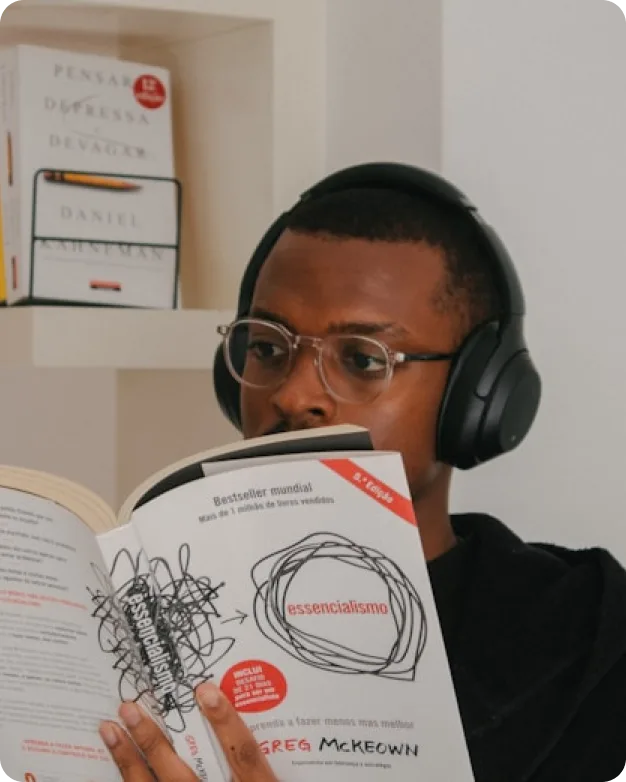 International students networking at university event